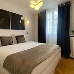 Chanel Avenue Montaigne & Elysees 4 Guests
