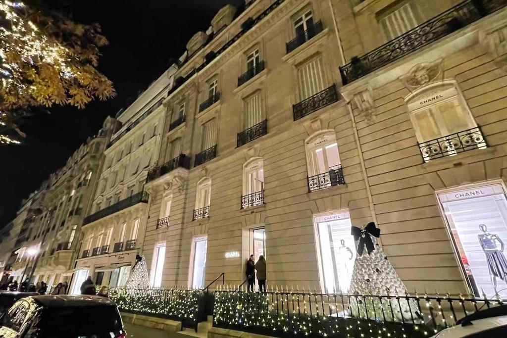 Chanel Avenue Montaigne & Elysees 4 Guests Appartement Parijs